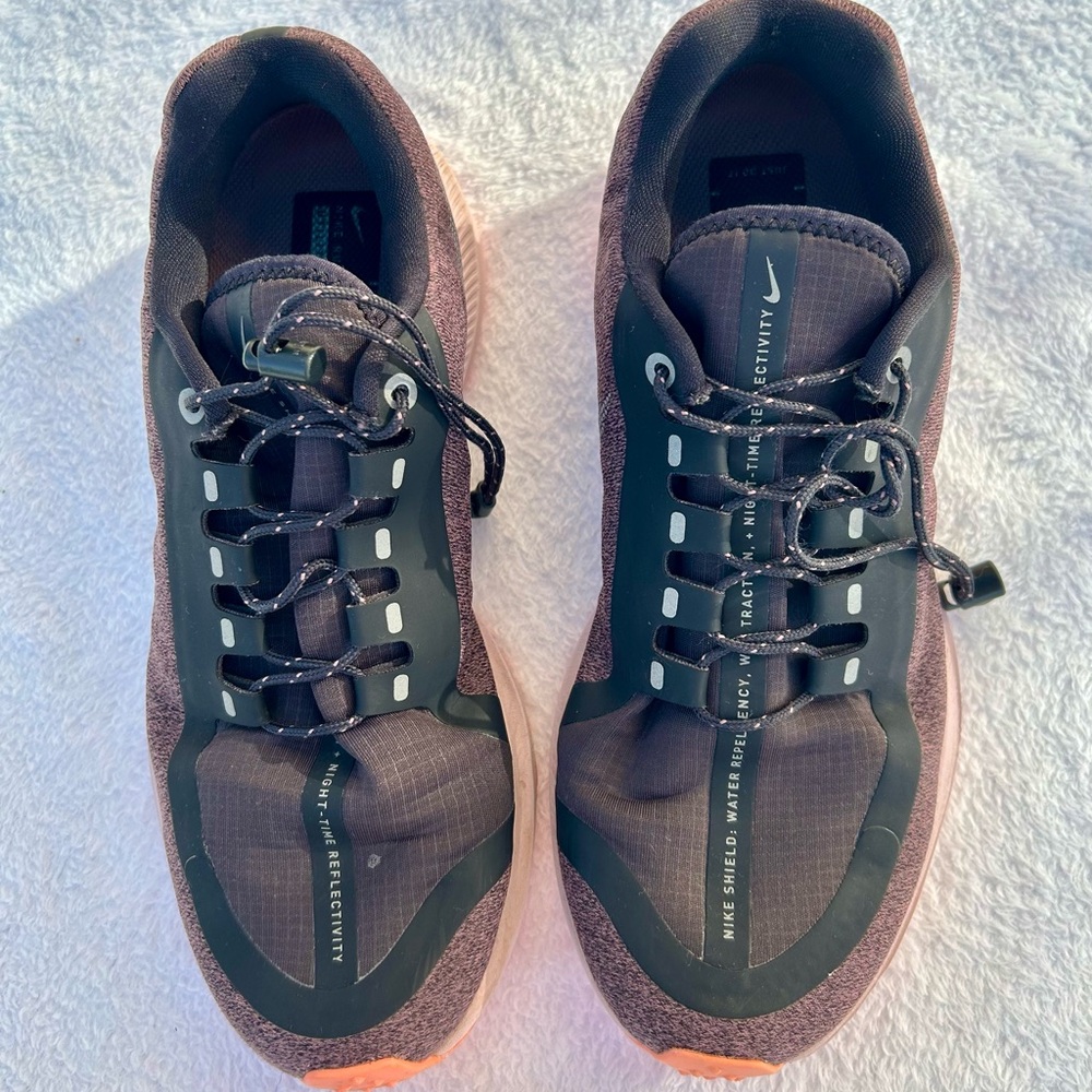 Nike Air Zoom Sneakers Shoes Winflo 5 Shield Water Resistant Sz.8